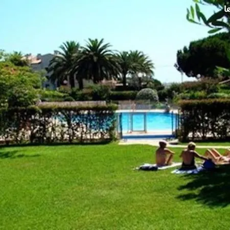 Апартаменти Le Velusine 54 : 4 Prs, 400m Plages - Piscines *